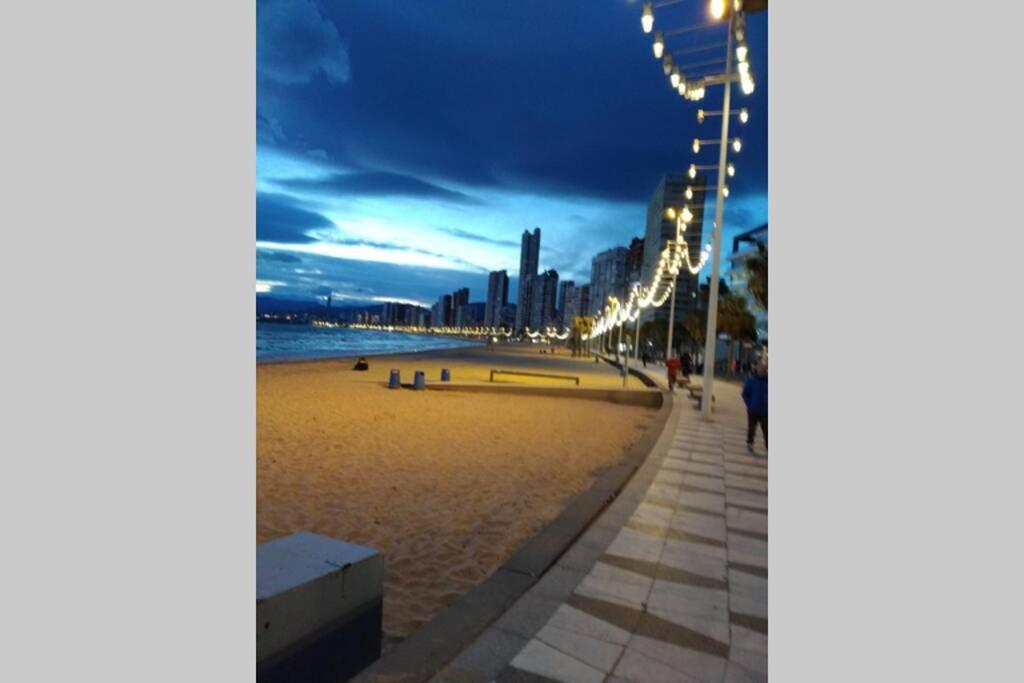 Appartement Vue Sur Mer Avenue De L'Europe Benidorm Dış mekan fotoğraf